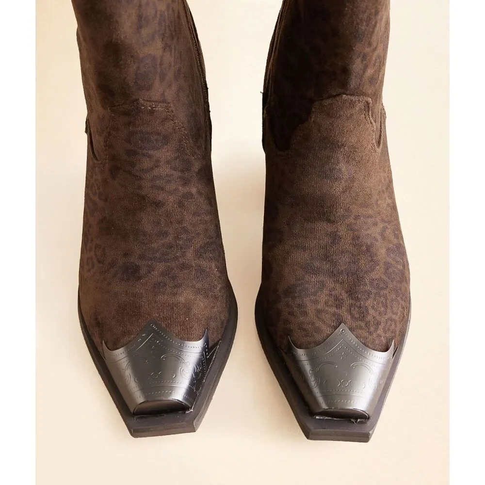 Buckle Women’s Size 8 Brown Leopard Western Ankle Boots NIB Metal Toe